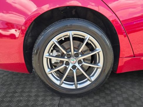Used 2019 Alfa Romeo Giulia AWD w/ Cold Weather Package image 35