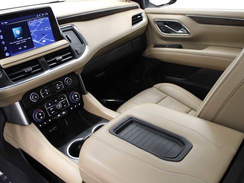 Used 2023 Chevrolet Tahoe Premier AWD/4WD image 30