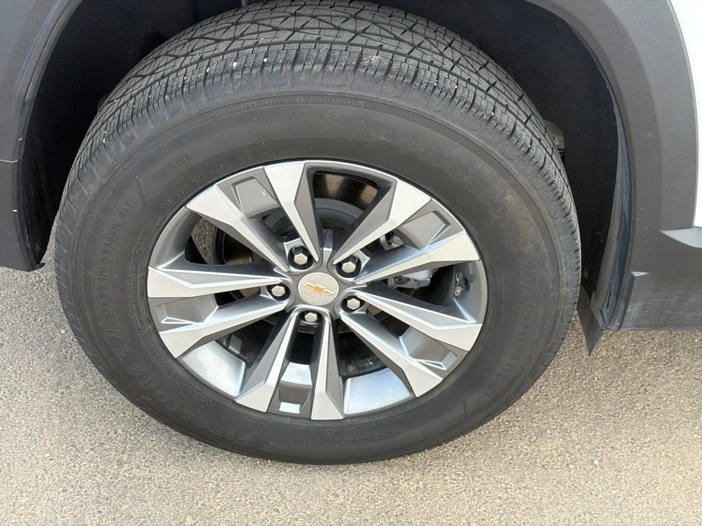 Used 2025 Chevrolet Equinox LT FWD image 17