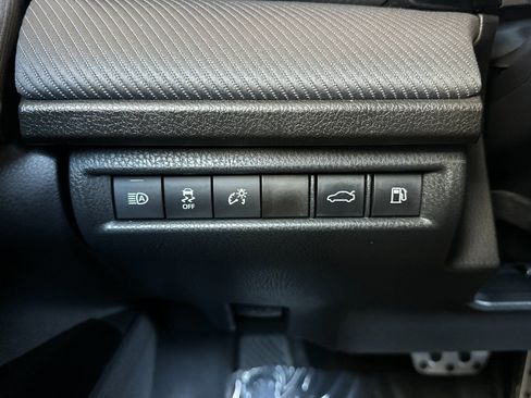 Used 2025 Toyota Camry SE FWD image 25
