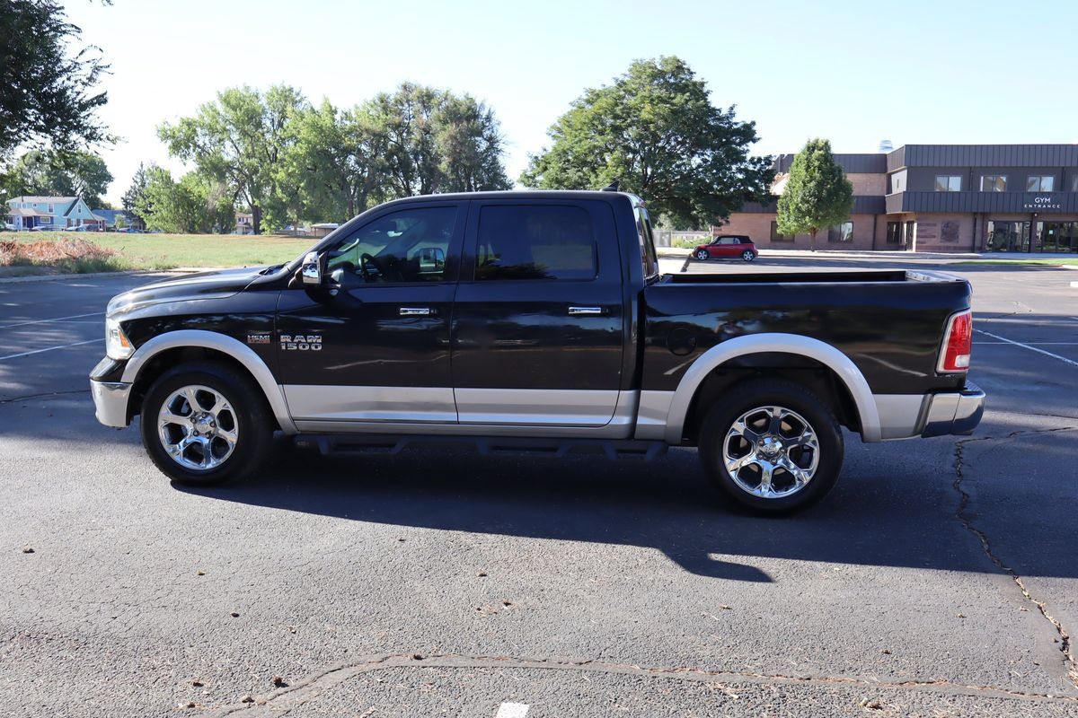 Used 2018 RAM 1500 Laramie w/ Convenience Group AWD/4WD image 9