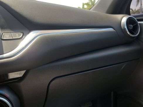 Used 2019 Chevrolet Blazer LT FWD image 29