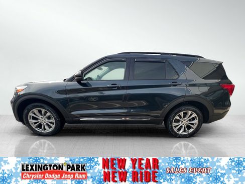Used 2024 Ford Explorer XLT w/ Equipment Group 202A image 3
