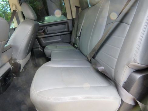 Used 2018 RAM 3500 Tradesman w/ Chrome Appearance Group image 20