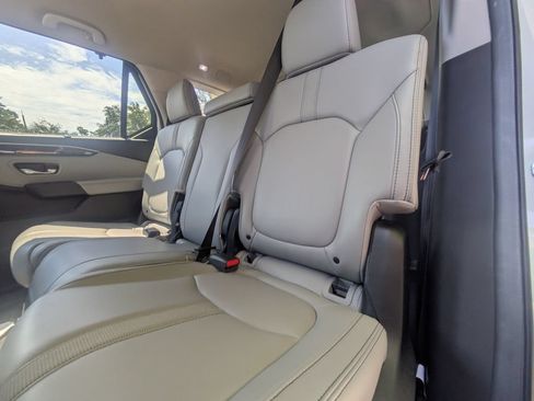 Used 2025 Honda Pilot EX-L image 19