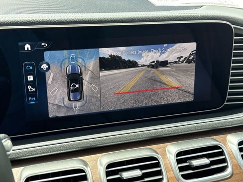 New 2026 Mercedes-Benz GLS 450 4MATIC image 31