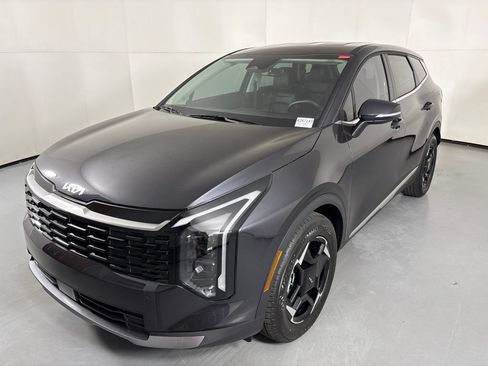 New 2026 Kia Sportage EX FWD image 4