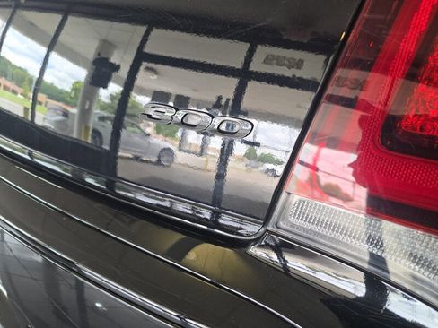 Used 2022 Chrysler 300 Touring L image 26