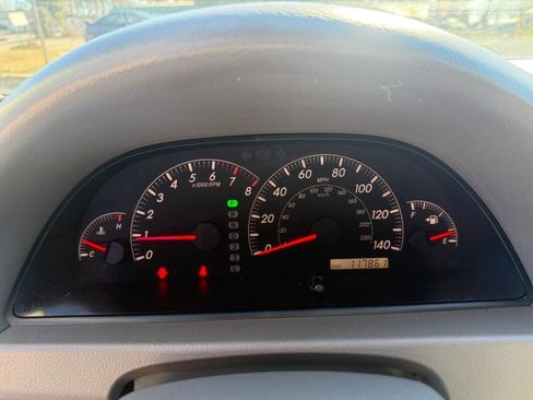 Used 2005 Toyota Camry LE image 16