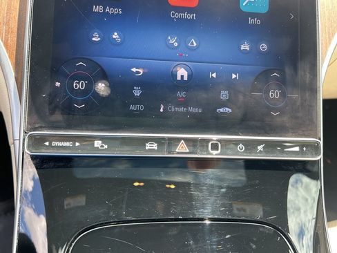 Used 2025 Mercedes-Benz C 300 Sedan image 39