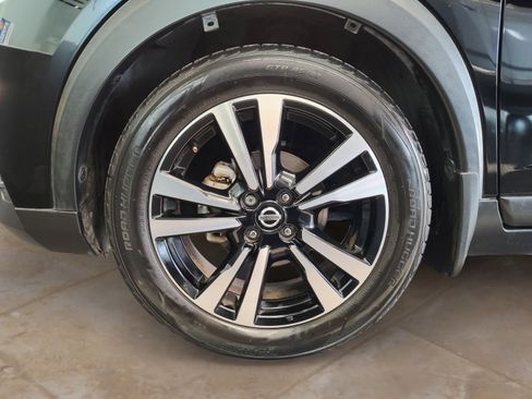 Used 2019 Nissan Kicks SV image 28