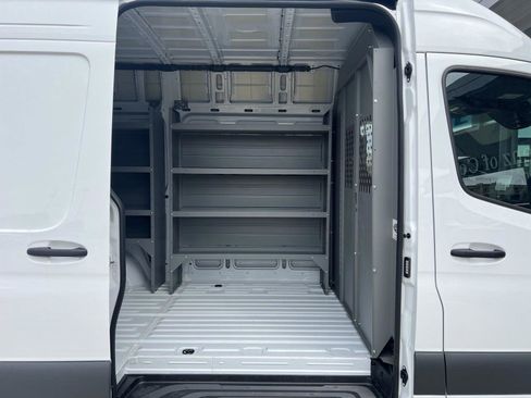 Used 2024 Mercedes-Benz Sprinter 2500 image 13