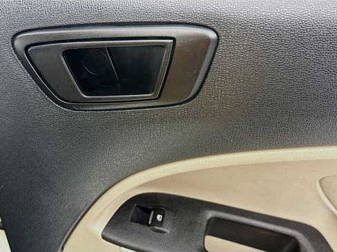 Used 2018 Ford EcoSport S image 29