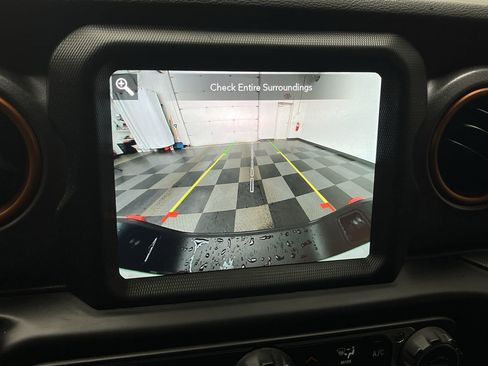 Used 2021 Jeep Gladiator Mojave image 6