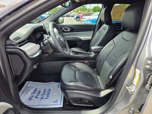 Used 2023 Jeep Compass Limited AWD/4WD image 15