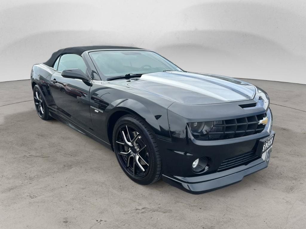 Used 2011 Chevrolet Camaro SS w/ LPO, Ground Effects Package RWD image 6