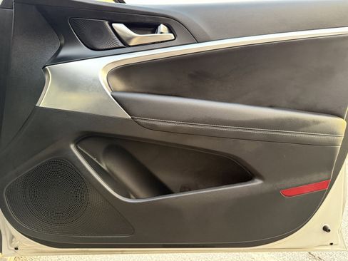 Used 2025 Genesis G70 2.5T image 43