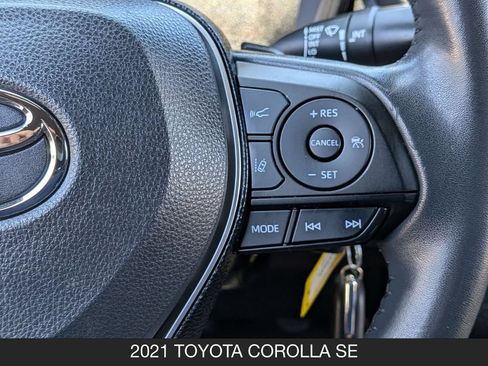 Used 2021 Toyota Corolla SE w/ Carpet Mat Package (TMS) FWD image 18