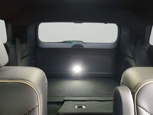 Used 2026 Chevrolet Traverse High Country image 25