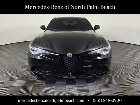 Used 2021 Alfa Romeo Giulia Ti Sport RWD image 2