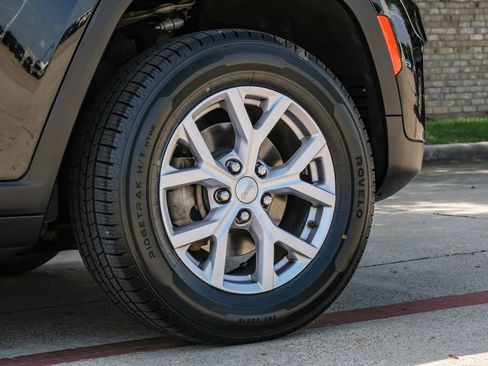 Used 2022 Jeep Grand Cherokee Limited image 68