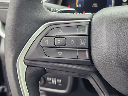 New 2025 Jeep Grand Cherokee Altitude image 20