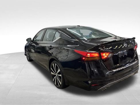 Used 2022 Nissan Altima 2.0 SR FWD image 3