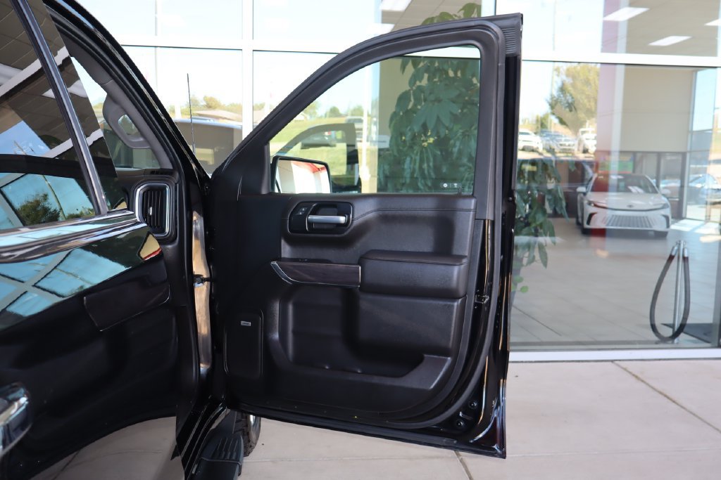 Used 2021 Chevrolet Silverado 1500 LTZ AWD/4WD image 42