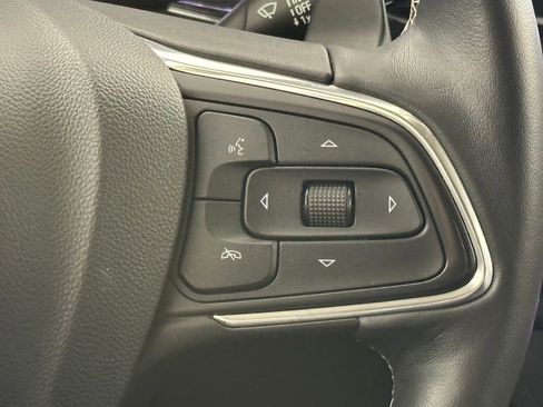 Used 2023 Buick Envision Essence FWD image 29