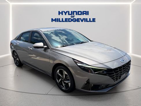 Used 2023 Hyundai Elantra Limited FWD image 8