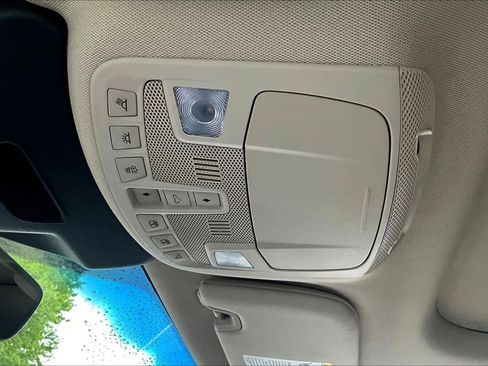 Used 2019 Lincoln Nautilus Reserve FWD image 32