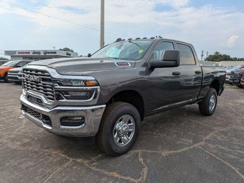 New 2026 RAM 2500 Tradesman w/ Chrome Appearance Group AWD/4WD image 8