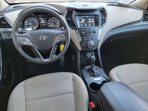Used 2017 Hyundai Santa Fe Sport image 29