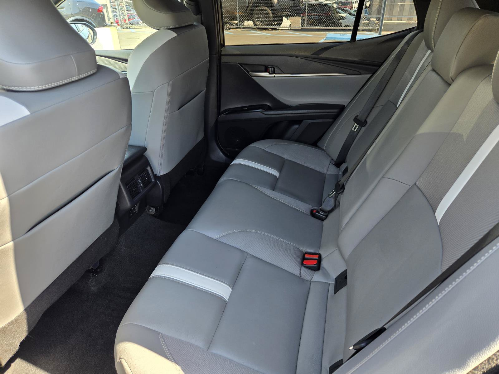 Used 2025 Toyota Camry SE w/ Convenience Package FWD image 25