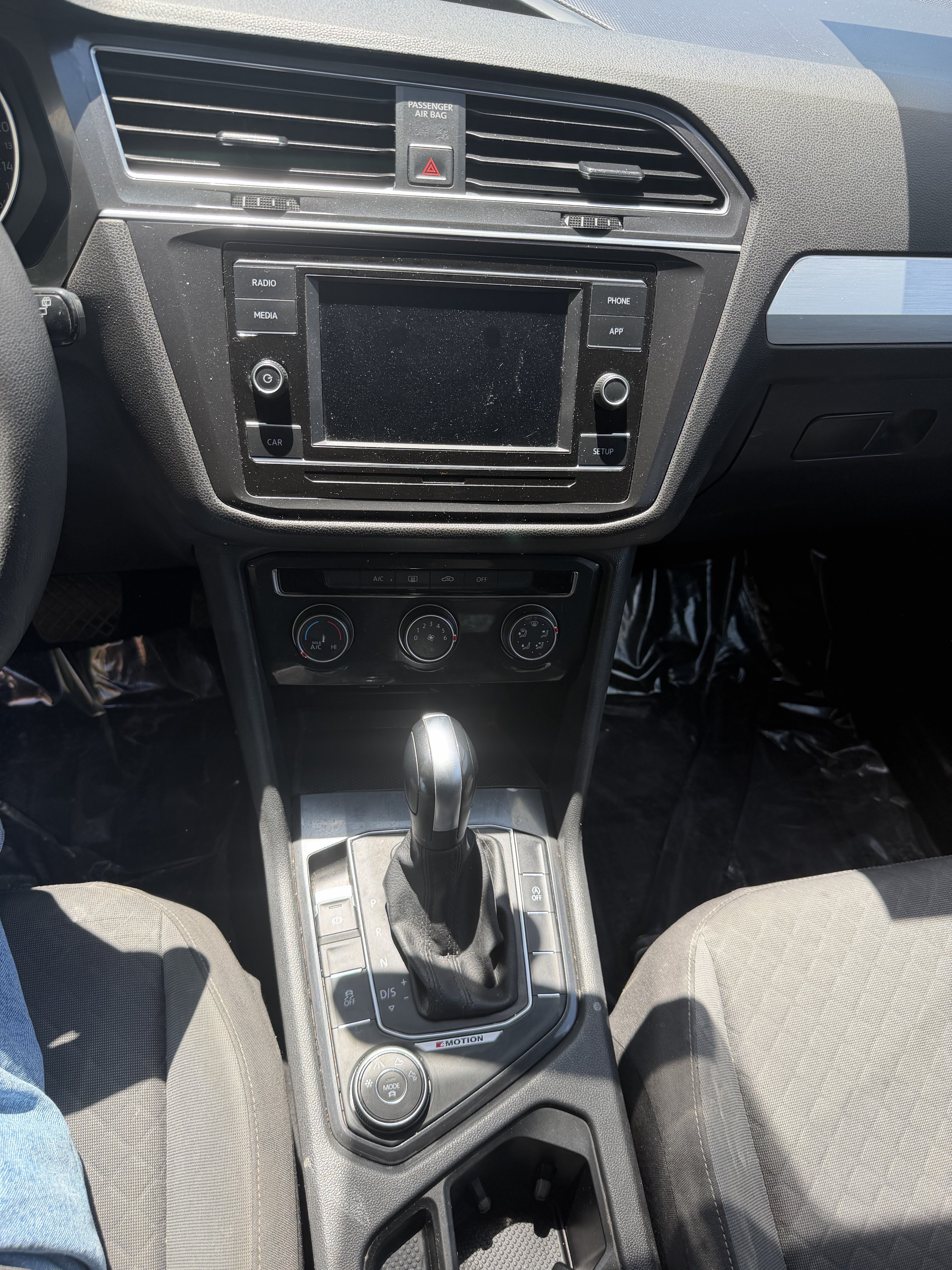 Used 2018 Volkswagen Tiguan S AWD/4WD image 14