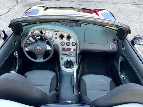 Used 2006 Pontiac Solstice Convertible w/ Power Package image 16
