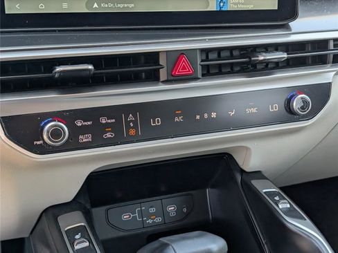 Used 2025 Kia Sorento S w/ Panoramic Sunroof Package FWD image 69