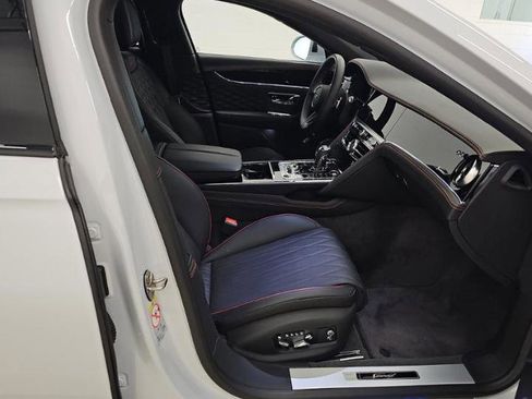 Used 2023 Bentley Flying Spur W12 image 6
