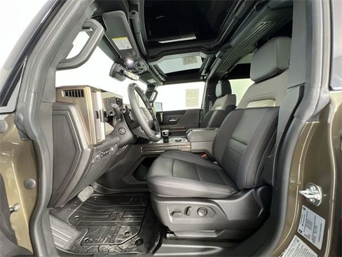 Used 2025 GMC Hummer EV 3X w/ LPO, Dark Essentials Package image 20