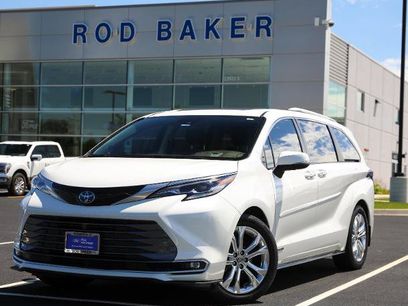 Used 2021 Toyota Sienna Platinum
