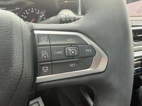 Used 2024 Jeep Compass Limited AWD/4WD image 17