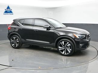 Used 2023 Volvo XC40 B5 Plus w/ Protection Package Premier AWD/4WD video 1