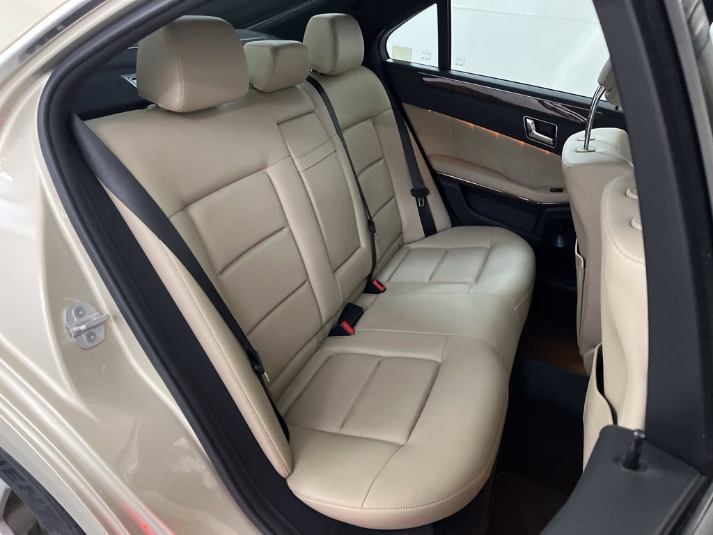 Used 2010 Mercedes-Benz E 350 Sedan image 20