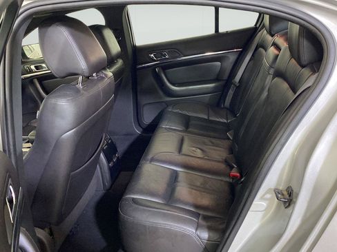 Used 2009 Lincoln MKS AWD image 24