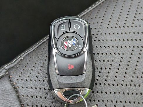 Used 2020 Buick Encore GX Essence w/ Experience Buick Package image 31