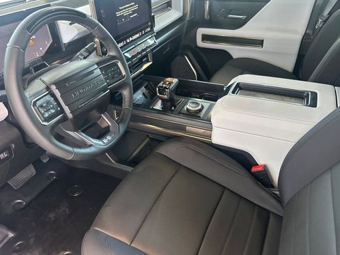 Used 2025 GMC Hummer EV 2X AWD/4WD image 11