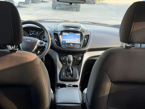 Used 2016 Ford Escape SE w/ Equipment Group 201A FWD image 12