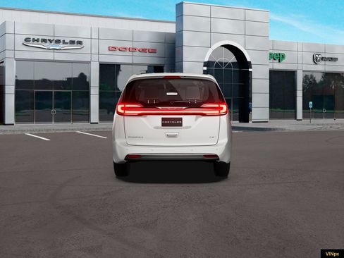 New 2027 Chrysler Pacifica Select AWD/4WD image 6
