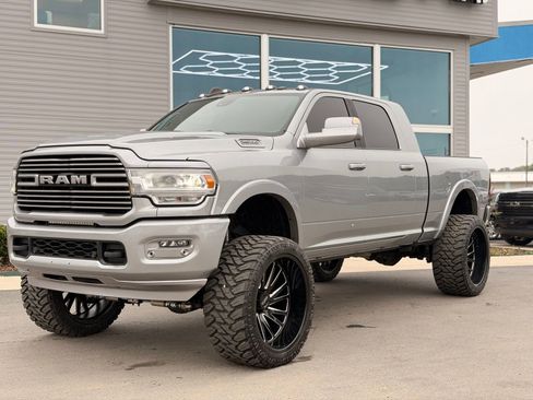 Used 2022 RAM 2500 Laramie AWD/4WD image 14
