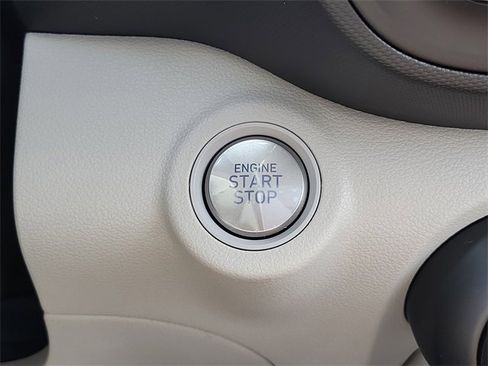 New 2026 Hyundai Venue SEL image 8